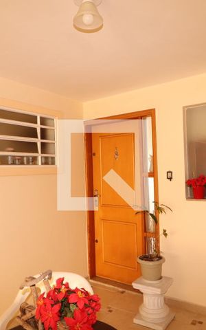 Casa à venda com 200m², 4 quartos e 4 vagasVaranda
