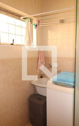 Casa à venda com 200m², 4 quartos e 4 vagasBanheiro da Suíte