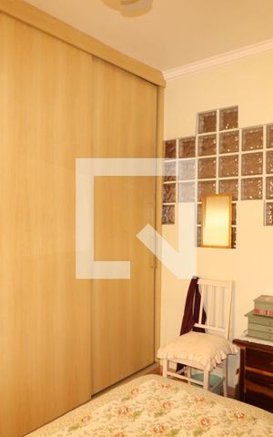 Casa à venda com 200m², 4 quartos e 4 vagasQuarto 1 suite