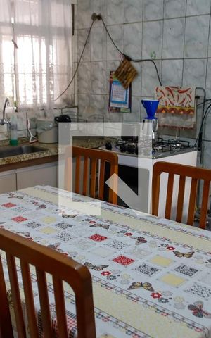 Casa à venda com 500m², 2 quartos e 10 vagas Casa à venda com 500m², 2 quartos e 10 vagasCozinha