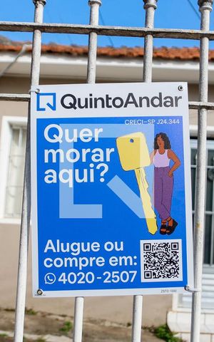 Casa à venda com 500m², 2 quartos e 10 vagas Casa à venda com 500m², 2 quartos e 10 vagasFachada