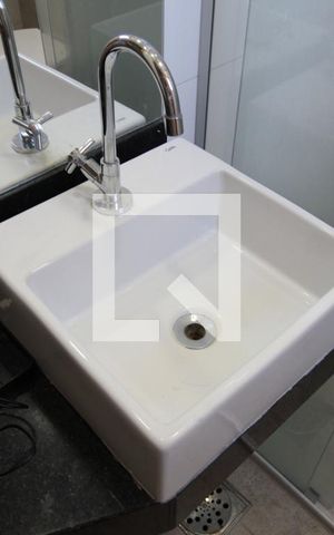 Apartamento para alugar com 110m², 2 quartos e 2 vagasBanheiro da Suite
