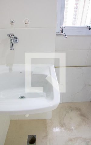 Apartamento para alugar com 85m², 3 quartos e 2 vagas Apartamento para alugar com 85m², 3 quartos e 2 vagasÁrea de serviço