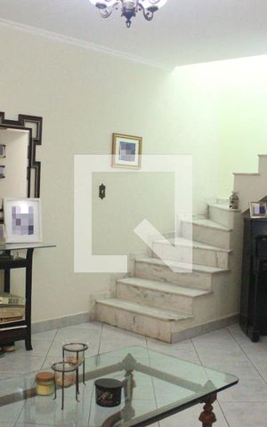 Casa à venda com 175m², 3 quartos e 2 vagasSala