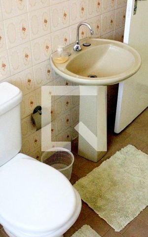 Casa à venda com 175m², 3 quartos e 2 vagasBanheiro 2