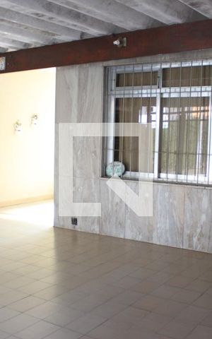 Casa à venda com 175m², 3 quartos e 2 vagasGaragem