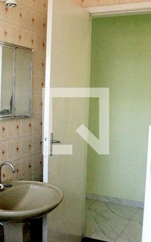 Casa à venda com 175m², 3 quartos e 2 vagasBanheiro 2