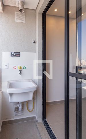 Apartamento à venda com 27m², 1 quarto e sem vagaSacada e área de serviço