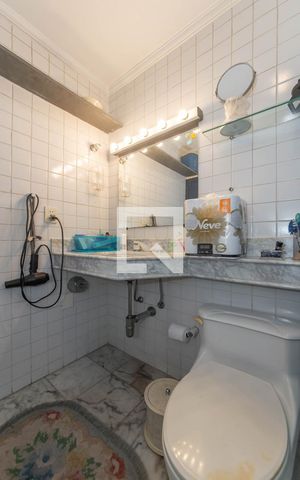 Casa à venda com 155m², 3 quartos e 2 vagas Casa à venda com 155m², 3 quartos e 2 vagasBanheiro da Suíte