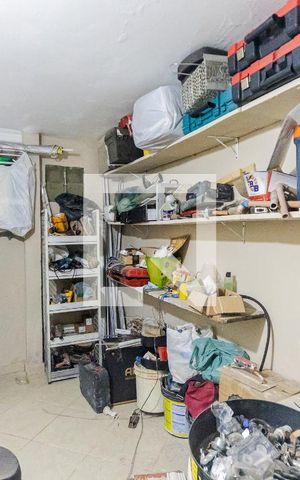 Casa à venda com 300m², 3 quartos e 8 vagas Casa à venda com 300m², 3 quartos e 8 vagasPorão