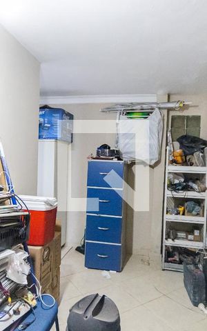 Casa à venda com 300m², 3 quartos e 8 vagas Casa à venda com 300m², 3 quartos e 8 vagasPorão