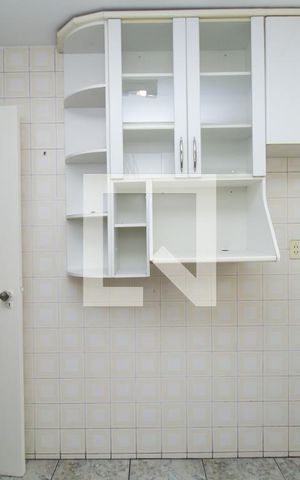 Apartamento para alugar com 120m², 3 quartos e 2 vagas Apartamento para alugar com 120m², 3 quartos e 2 vagasCozinha