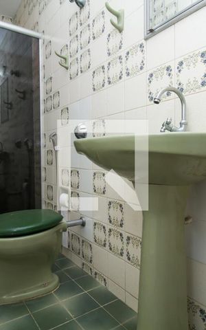 Apartamento para alugar com 120m², 3 quartos e 2 vagas Apartamento para alugar com 120m², 3 quartos e 2 vagasBanheiro