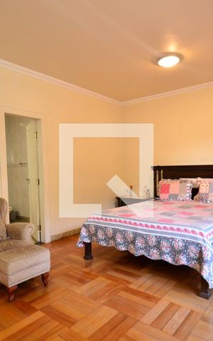 Casa à venda com 670m², 8 quartos e 8 vagas Casa à venda com 670m², 8 quartos e 8 vagasSuite master