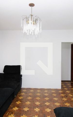 Casa à venda com 300m², 6 quartos e 7 vagasSala