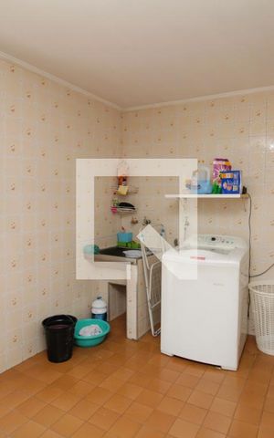 Casa à venda com 300m², 6 quartos e 7 vagasÁrea de Serviço