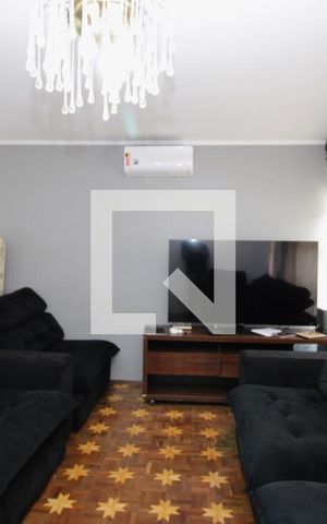 Casa à venda com 300m², 6 quartos e 7 vagasSala