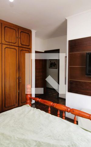 Casa à venda com 300m², 6 quartos e 7 vagasSuíte