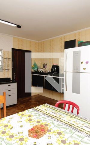 Casa à venda com 300m², 6 quartos e 7 vagasCozinha