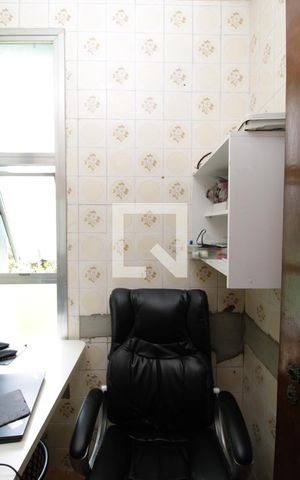 Casa à venda com 300m², 6 quartos e 7 vagasEscritório