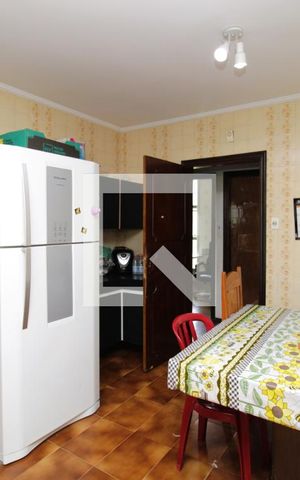 Casa à venda com 300m², 6 quartos e 7 vagasCozinha
