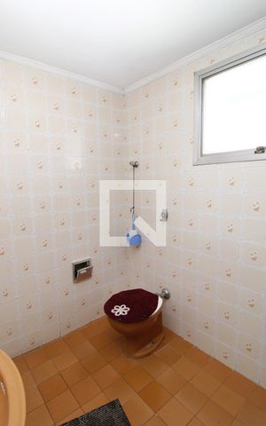 Casa à venda com 300m², 6 quartos e 7 vagasBanheiro 3