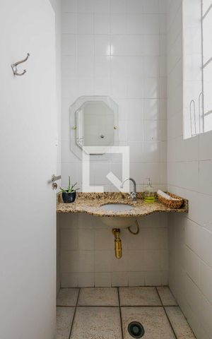 Casa à venda com 300m², 4 quartos e 6 vagasLavabo