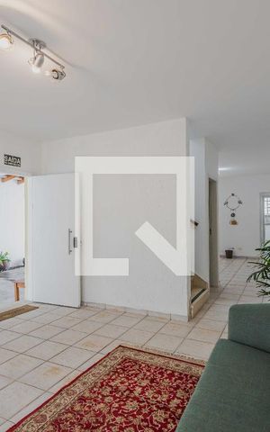 Casa à venda com 300m², 4 quartos e 6 vagasSala