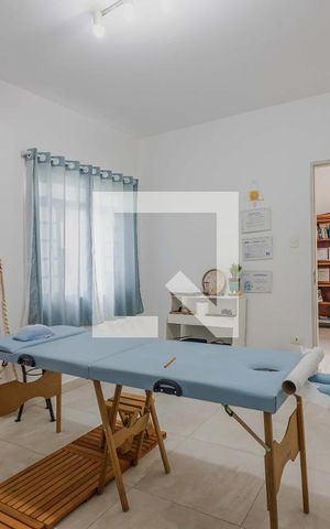 Casa à venda com 300m², 4 quartos e 6 vagasEdícula/Quarto 3