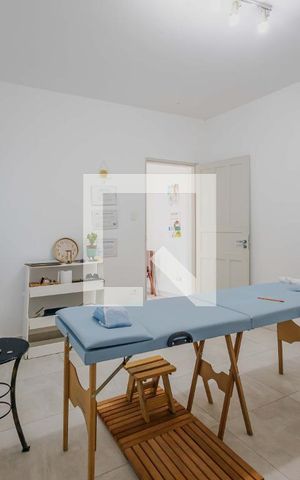 Casa à venda com 300m², 4 quartos e 6 vagasEdícula/Quarto 3