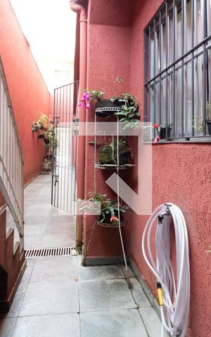 Casa à venda com 200m², 2 quartos e 2 vagasQuintal
