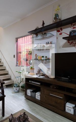 Casa à venda com 200m², 2 quartos e 2 vagasSala