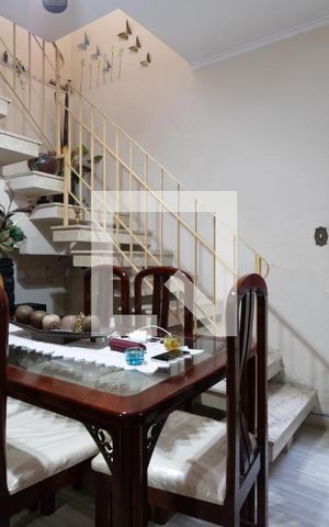 Casa à venda com 200m², 2 quartos e 2 vagasSala