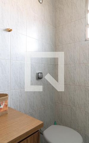Casa à venda com 200m², 2 quartos e 2 vagasBanheiro 2