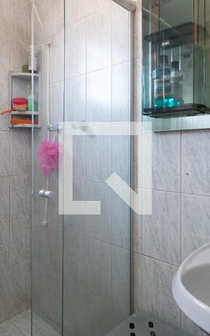 Casa à venda com 200m², 2 quartos e 2 vagasBanheiro 2