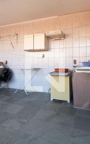 Casa à venda com 200m², 2 quartos e 2 vagasLavanderia