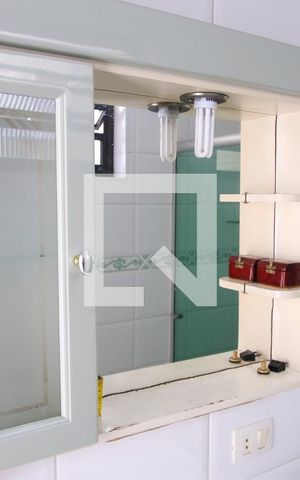 Casa à venda com 200m², 2 quartos e 2 vagas Casa à venda com 200m², 2 quartos e 2 vagasBanheiro 2