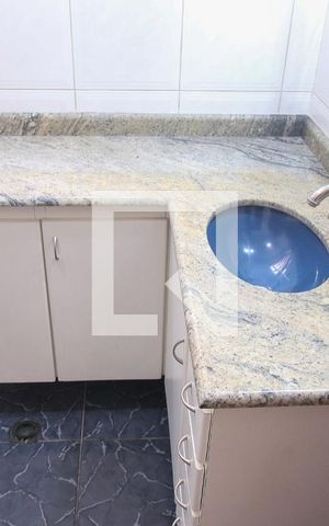 Casa à venda com 200m², 2 quartos e 2 vagas Casa à venda com 200m², 2 quartos e 2 vagasBanheiro