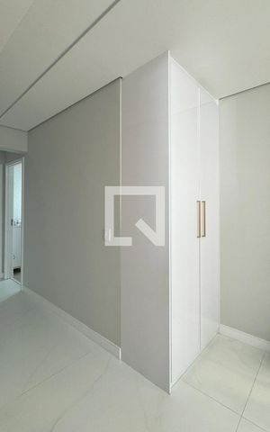 Apartamento à venda com 87m², 2 quartos e 2 vagasCorredor