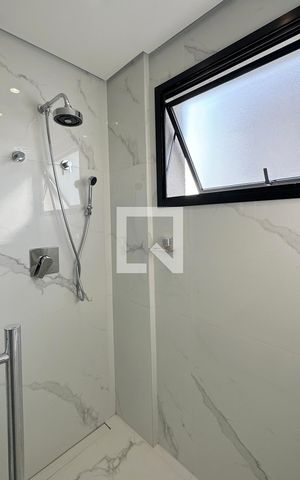 Apartamento à venda com 87m², 2 quartos e 2 vagasBanheiro da Suíte 1