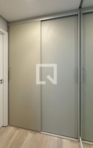 Apartamento à venda com 87m², 2 quartos e 2 vagasCloset da suíte 2