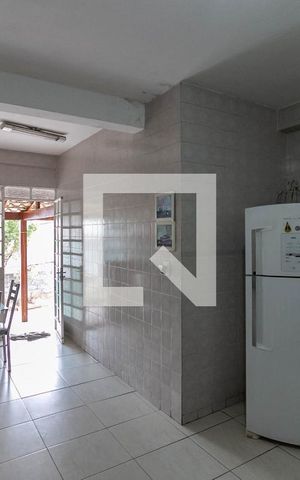 Casa à venda com 360m², 4 quartos e 6 vagas Casa à venda com 360m², 4 quartos e 6 vagasCozinha