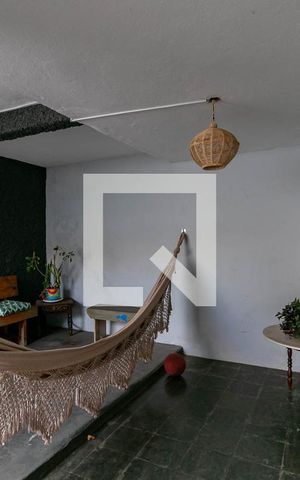 Casa à venda com 360m², 4 quartos e 6 vagas Casa à venda com 360m², 4 quartos e 6 vagasÁrea comum
