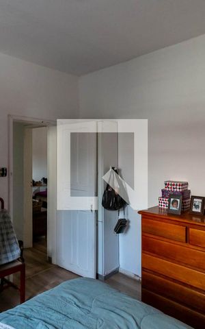 Casa à venda com 360m², 4 quartos e 6 vagas Casa à venda com 360m², 4 quartos e 6 vagasQuarto 1