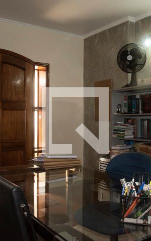 Casa à venda com 460m², 4 quartos e 6 vagas Casa à venda com 460m², 4 quartos e 6 vagasSala 1 (térreo)
