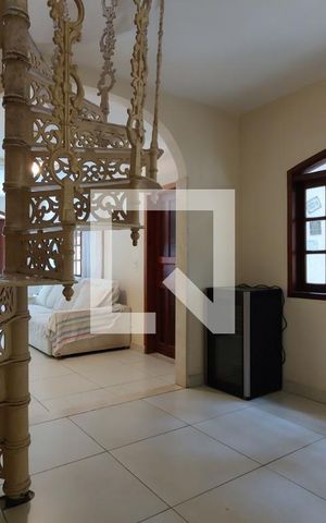 Casa à venda com 380m², 4 quartos e 2 vagas Casa à venda com 380m², 4 quartos e 2 vagasSala