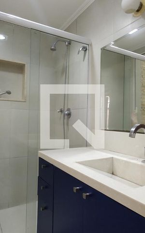 Casa à venda com 380m², 4 quartos e 2 vagas Casa à venda com 380m², 4 quartos e 2 vagasBanheiro da Suíte 1