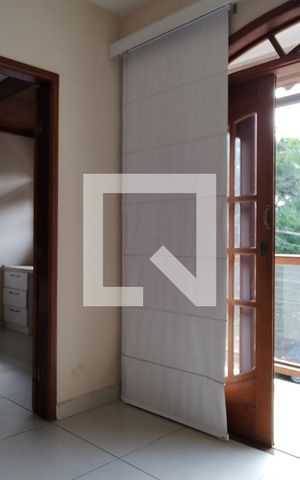 Casa à venda com 380m², 4 quartos e 2 vagas Casa à venda com 380m², 4 quartos e 2 vagasSala 2