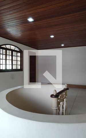 Casa à venda com 380m², 4 quartos e 2 vagas Casa à venda com 380m², 4 quartos e 2 vagasSala 3