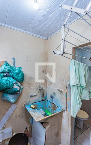 Casa à venda com 300m², 6 quartos e sem vaga Casa à venda com 300m², 6 quartos e sem vagaÁrea de Serviço